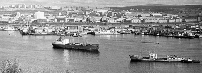 В конце 1980-х годов Мурманский порт процветал и был одним из самых преуспевающих предприятий региона.
