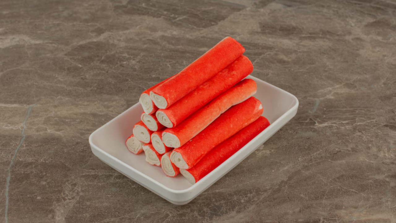 Как выбрать крабовые палочки: на что смотреть в...