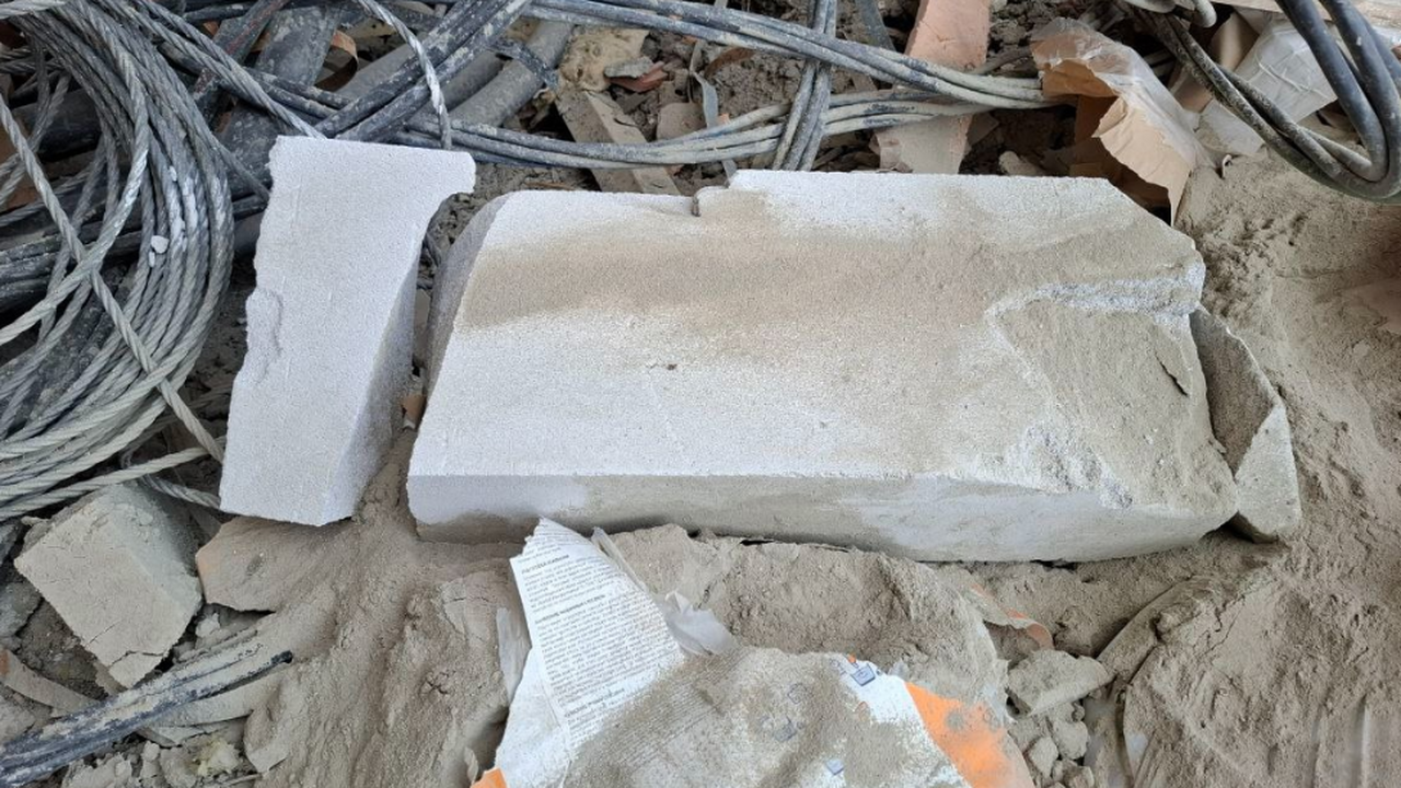 В Архангельске мужчина оказался в больнице после падения газобетонного блока Все случилось 12 июня