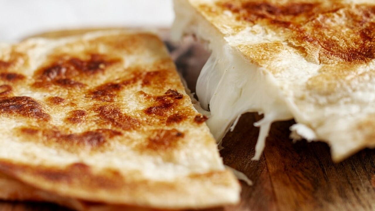 Ингредиенты:      Кефир — 250 мл      Сыр (твёр...