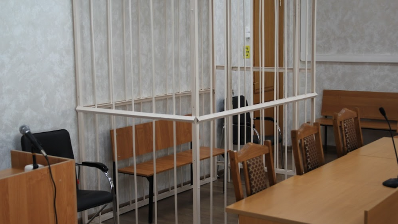 Экс-начальник почты в Шенкурском районе признан виновным в присвоении денег Суд в Виноградовском районе назначил осужденной...