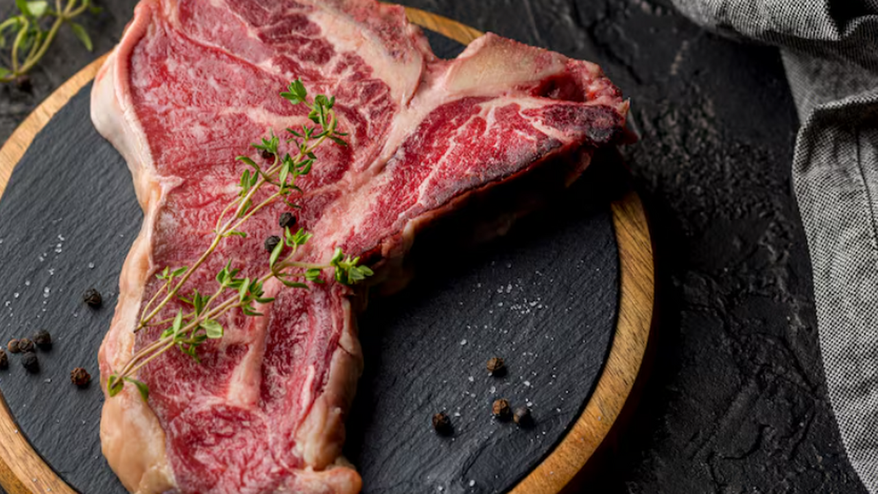 Как правильно варить говядину: секреты шеф-поваров для нежного мяса Как правильно варить говядину: 3 ошибки, которы...