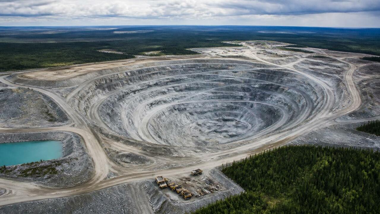«Севералмаз» с 1 июля приостанавливает горные р...