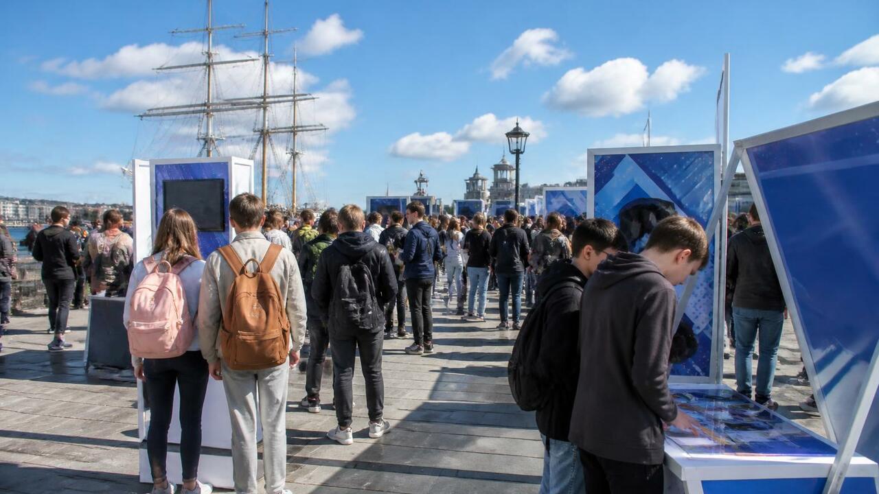 В День молодёжи на Красной пристани Архангельск...