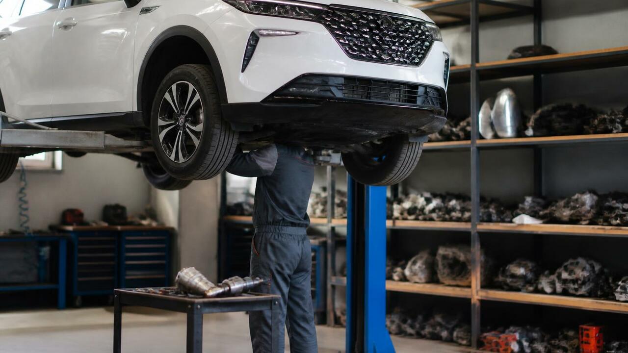 Владельцы китайских авто в России могут ждать з...