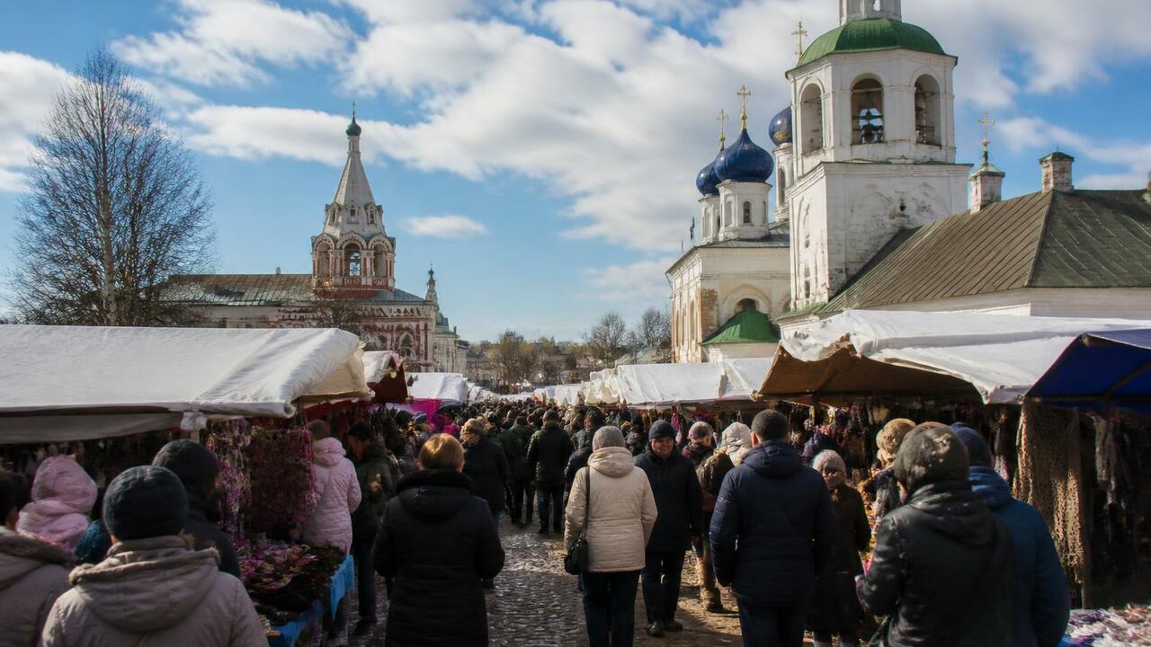 Почти 6 тысяч человек за два дня: ярмарка в Каргополе побила рекорды Праздничная ярмарка в Каргополе к 880-летию гор...