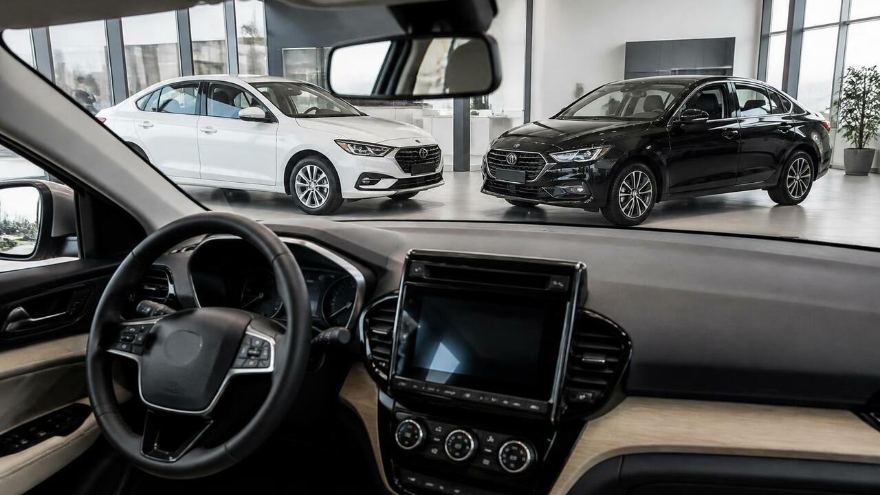 АвтоВАЗ начал продажи обновленных Lada Vesta и ...