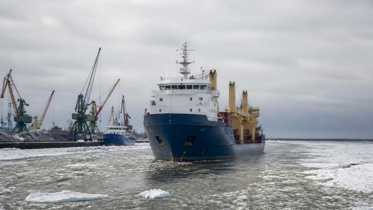 Первый в 2025 году субсидируемый рейс по Северн...