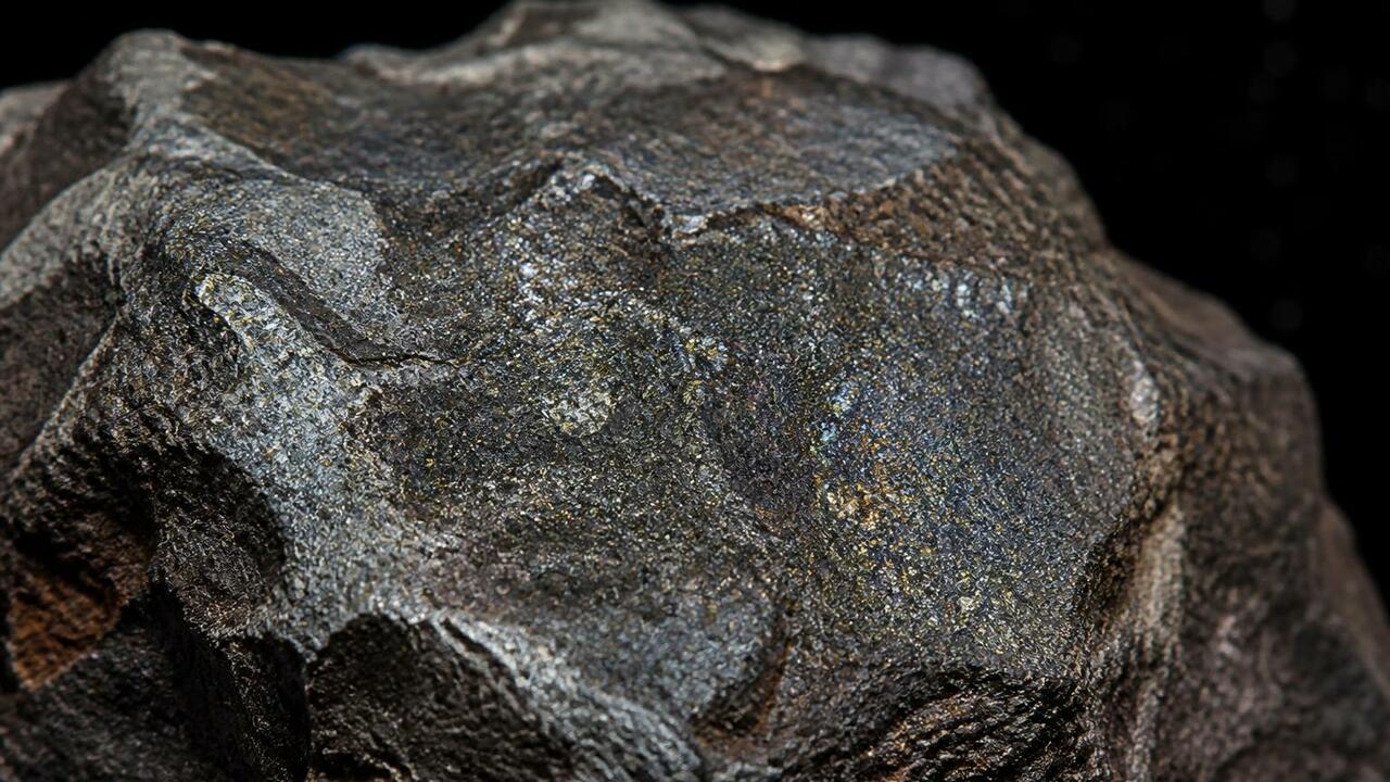 Ученые Caltech обнаружили в метеорите Альенде д...