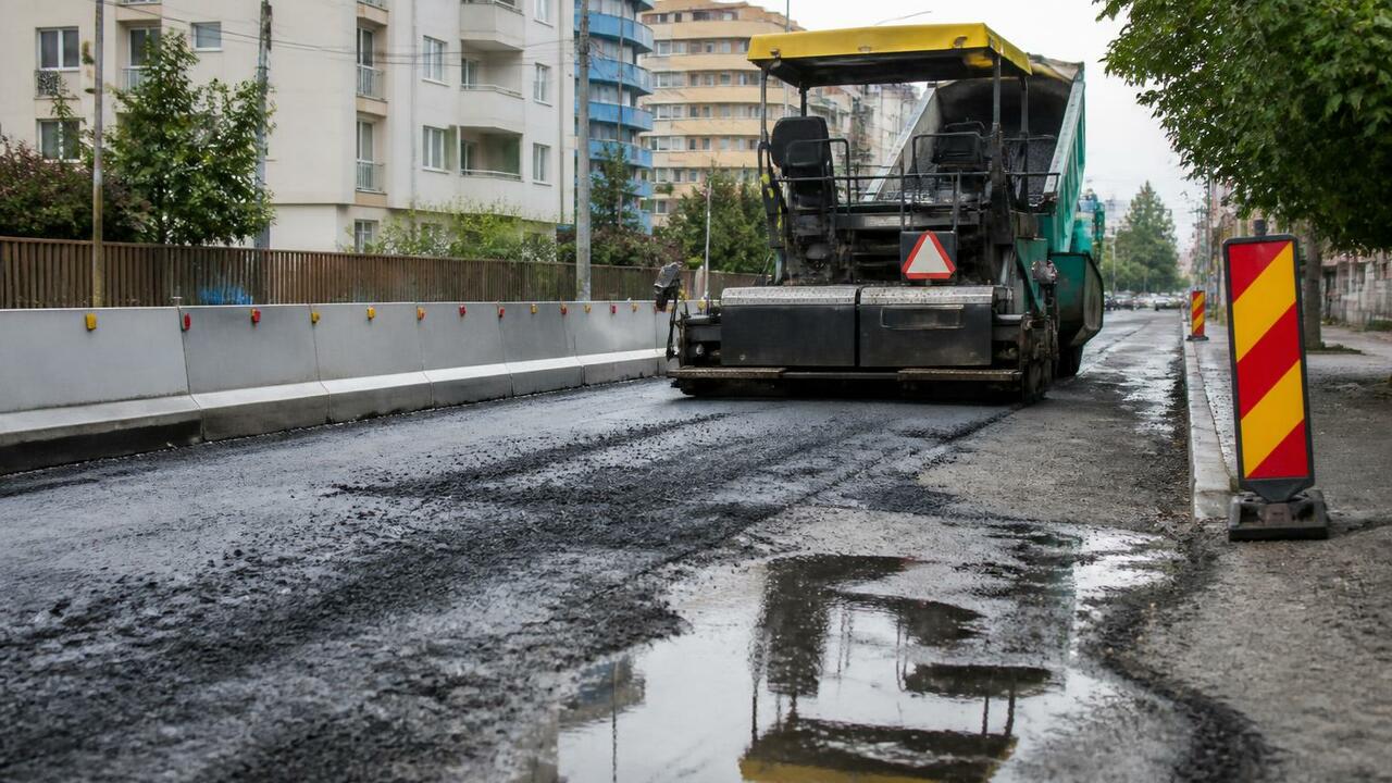 В Архангельске за 11 млн рублей отремонтируют проблемный участок улицы Суфтина В Архангельске начался ремонт проблемного участ...
