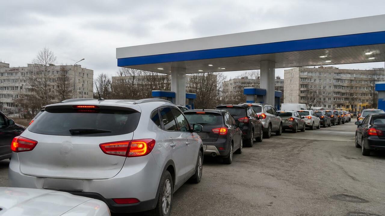 В Архангельской области сохраняется дефицит 95-...