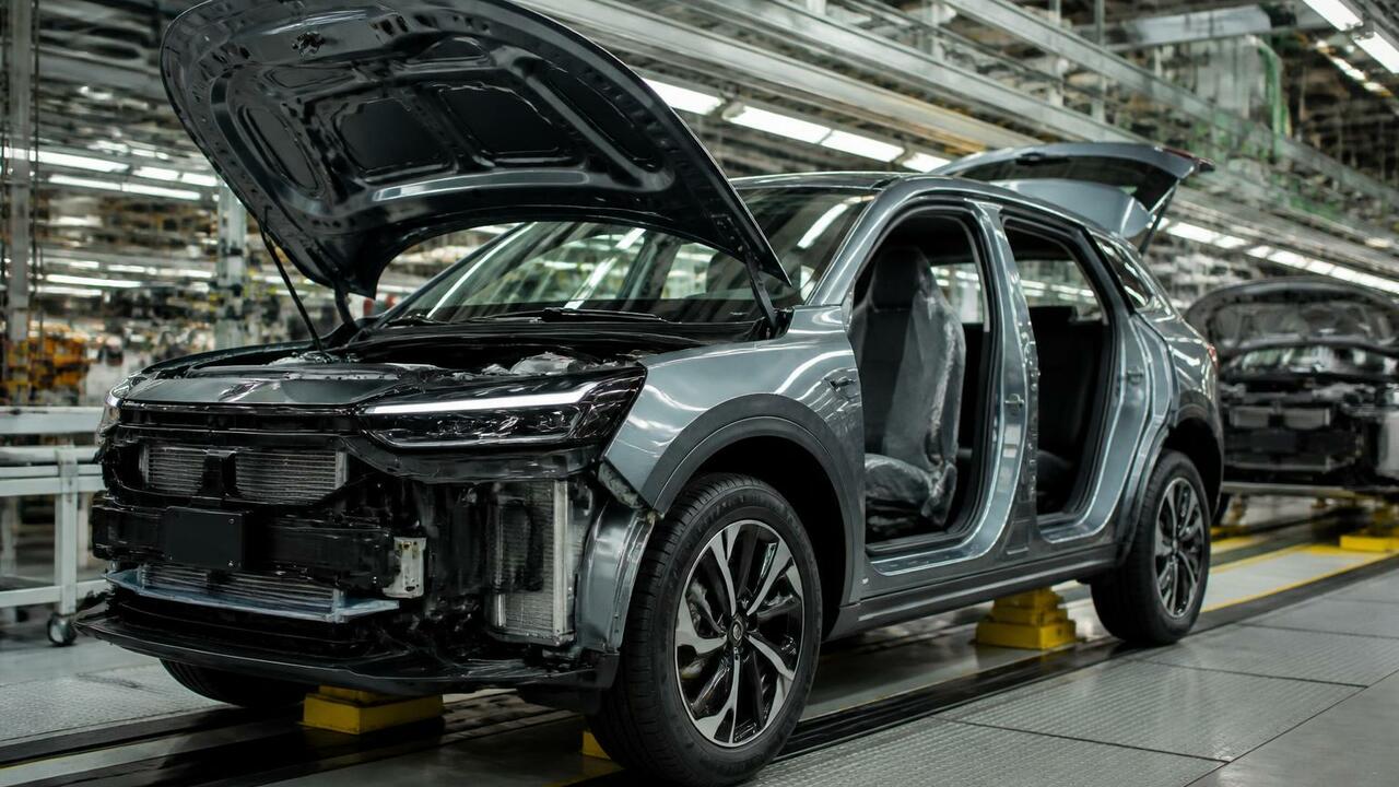 Кроссовер Lada Azimut первым получит новые двиг...