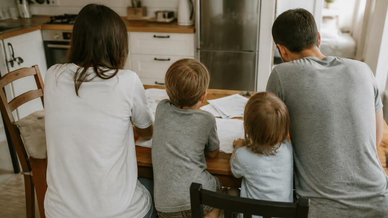 Работающие родители из Поморья с двумя и более ...