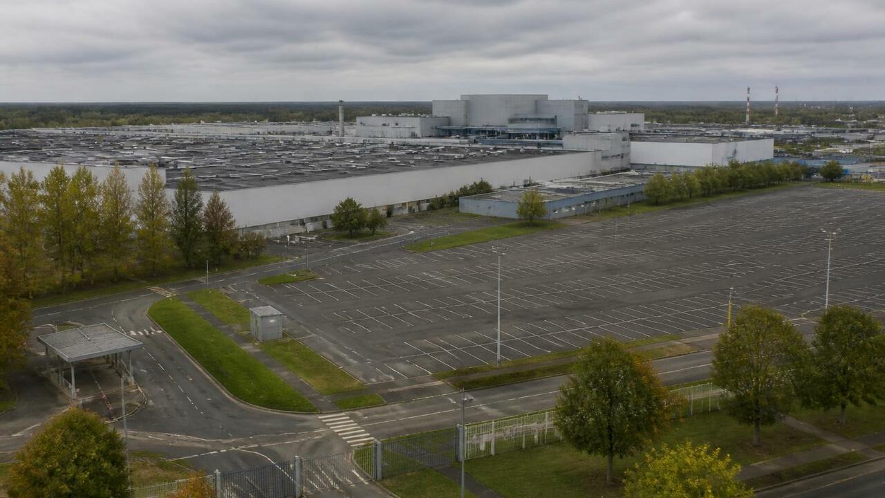 Volkswagen согласовал график закрытия четырех з...