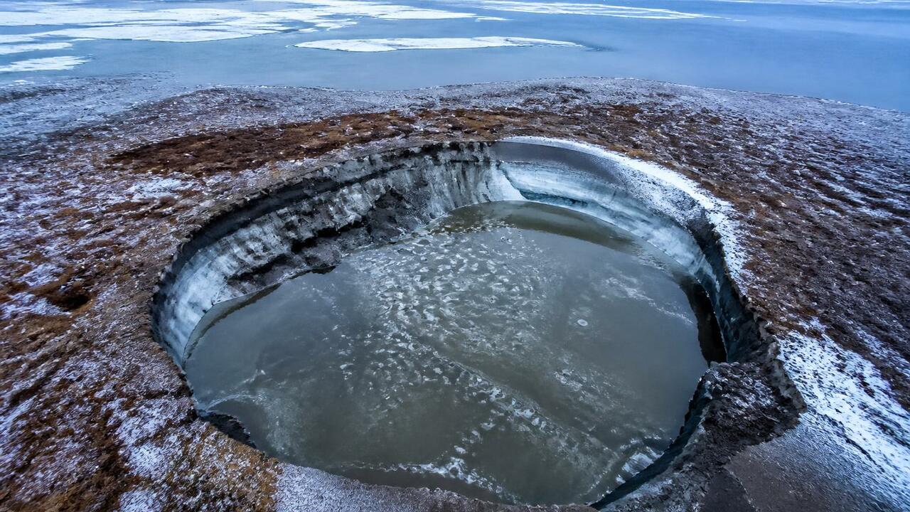 Ученые бьют тревогу: таяние вечной мерзлоты в А...