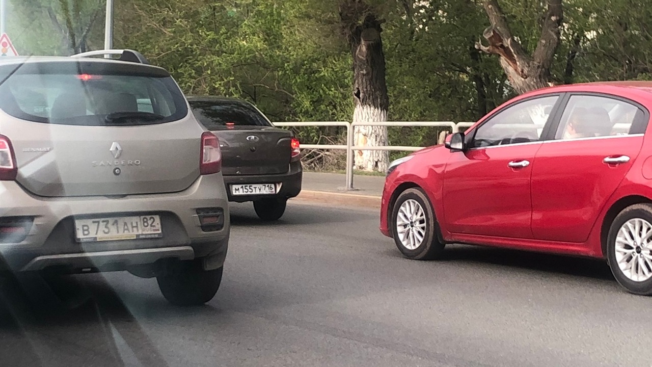 С 2026 года вступают в силу новые правила для всех водителей: чего стоит ждать Конец автоматического продления прав: что ждет ...