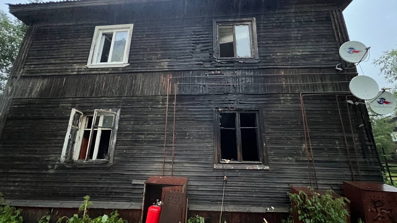 Проводится проверка по факту гибели женщины на пожаре в Архангельске Одна из основных версий —...