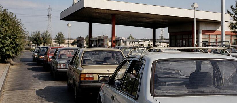 В России вспомнили «бензиновую засуху» 91-го с 12-часовыми очередями Летом 1991 года в СССР случился острый дефицит ...