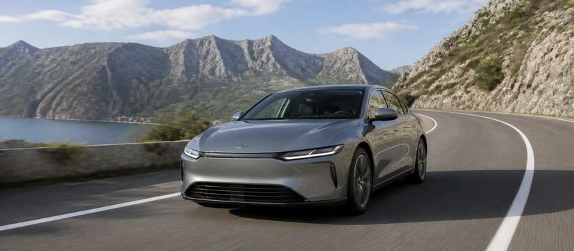 Гибрид Geely проехал 2700 км без заправки и установил рекорд Гибридный седан Geely Galaxy A7 EM установил ре...