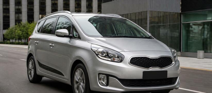 В России стал доступен для заказа новый семиместный компактвэн Kia Carens Новый трехрядный компактвэн Kia Carens появился...