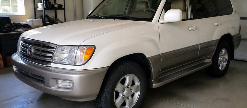 В Абакане продают Toyota Land Cruiser 2004 года...