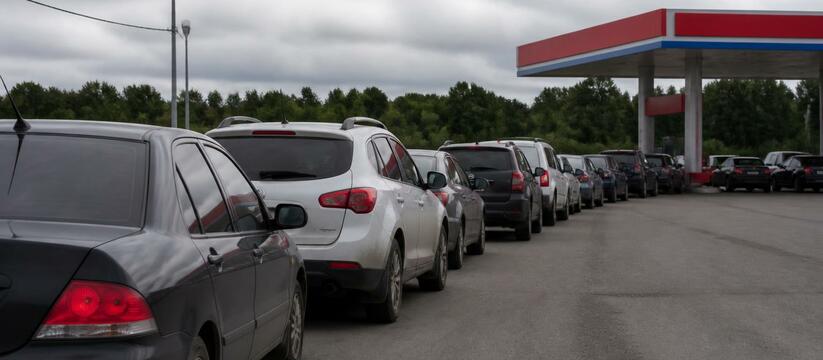 В Архангельской области автомобилисты часами ст...