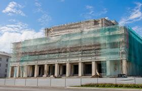 В Архангельске начали капремонт фасада Ломоносо...