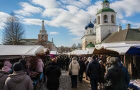 Почти 6 тысяч человек за два дня: ярмарка в Кар...