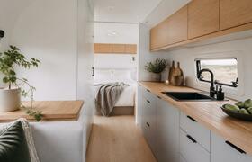 Airstream представил доступный кемпер-трансформ...