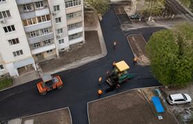 Мэр Архангельска проверил ремонт 35 дворовых пр...