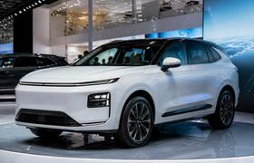 Длина 5 м, 800 мм брода, 1129 л.с.: Geely предс...