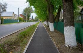 На улице Некрасова в Вельске обустроили тротуар