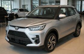 В России появился в продаже новый кроссовер Toy...