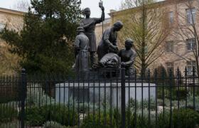«Год культуры» по-поморски. Памятник «Медикам С...