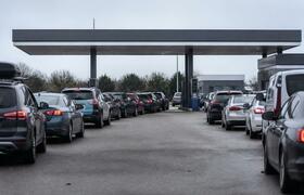 Бензин остался на трех АЗС: где можно заправить...