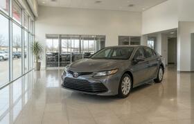 Продажи Toyota падают шестой месяц подряд из-за...