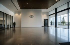 Toyota теряет позиции: продажи падают из-за Кит...