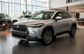 Гибридный Toyota Corolla Cross появился у дилер...