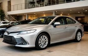 В РФ начались продажи гибридных седанов Geely: ...