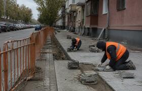 В Северодвинске ремонтируют тротуары на улицах ...