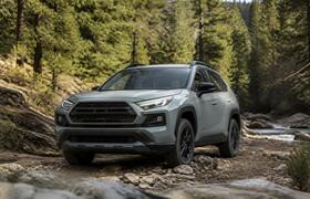 Jeep показал гибридный Cherokee Trailhawk 2027 ...